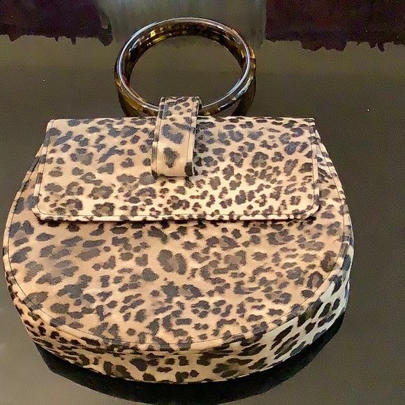 D’Margeaux New York Leopard Circle Bag - Picture 5 of 9